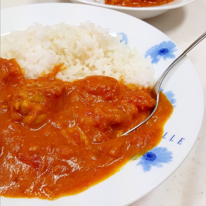 子供が喜ぶ(^^)トマト缶のチキンカレー♪